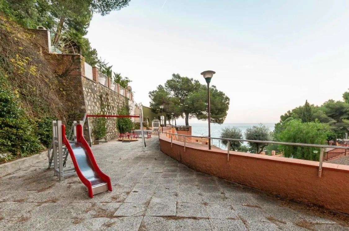 Casa Sul Mare Per 5 Persone, Spiaggia Privata, Piscine E Campo Da Tennis Andora Holiday home