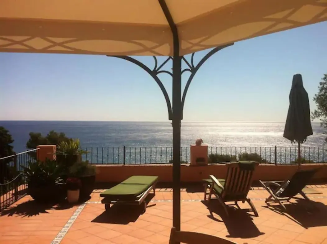 Casa Sul Mare Per 5 Persone, Spiaggia Privata, Piscine E Campo Da Tennis Andora